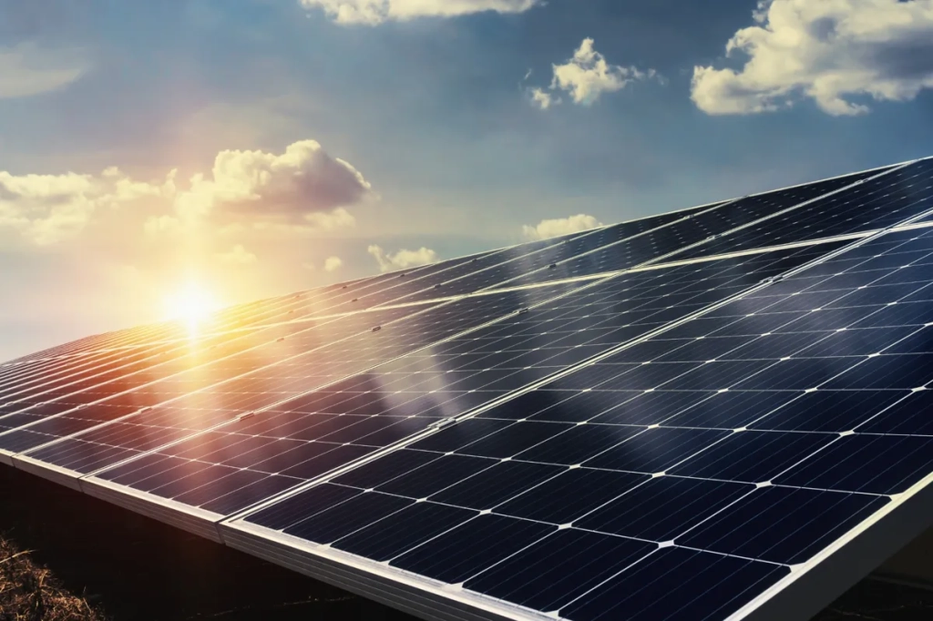 Lavage des panneaux solaires à L’Isle-Jourdain : Confiez votre installation à des professionnels